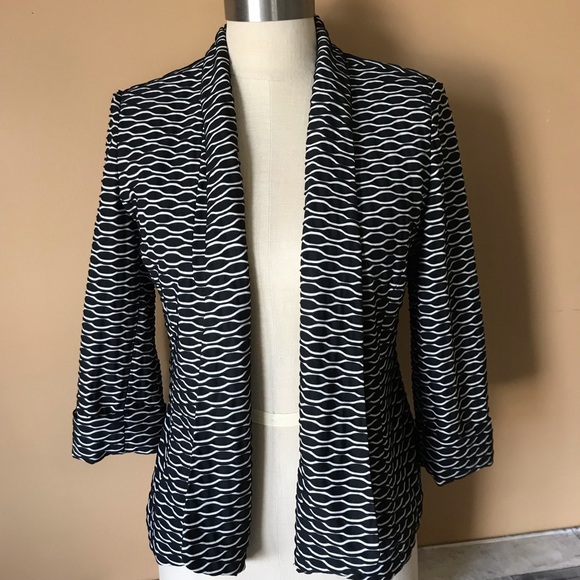 Kasper Jackets & Blazers - Kasper Black & White Geometric Open Front Blazer